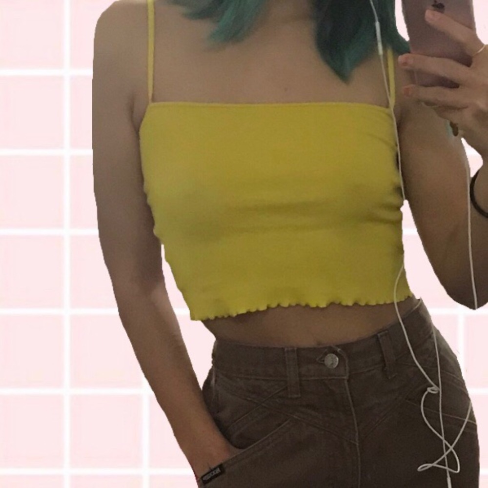 bright yellow lettuce hemmed crop top tank